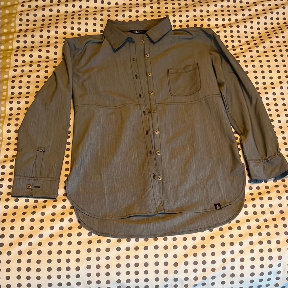 Women’s North Face long button up shirt